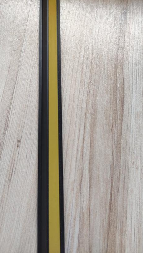 Kuchynska, kúpeľňová lišta univerzálna,