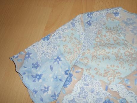 Kremovo - bledomodre tricko, s