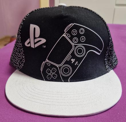 Šiltovka playstation, 58