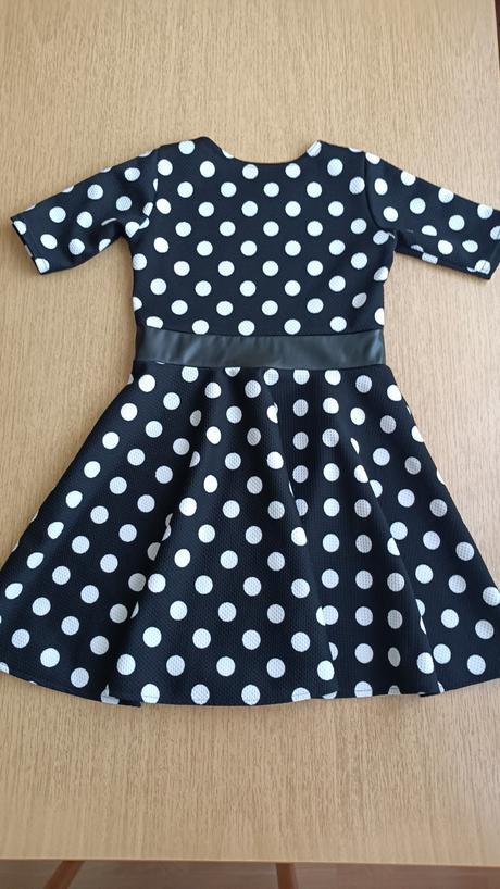 Šiatky s bodkami č.134, 134