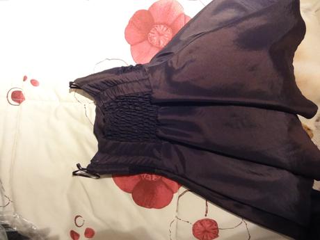 Spolocenske saty, 36