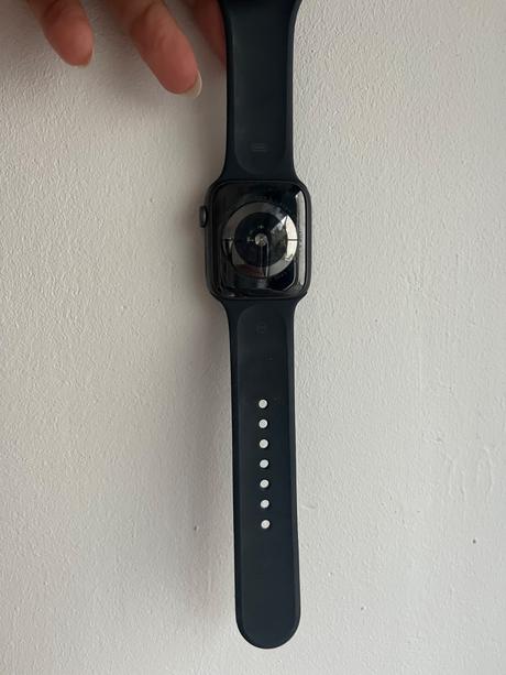 Iphone swatch 5 čierne 2 2 náhradnými remienkami, apple