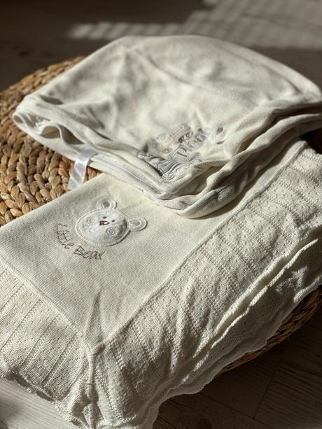 3 krabice oblečenia a iného 0-12 mesiacov, 50–62