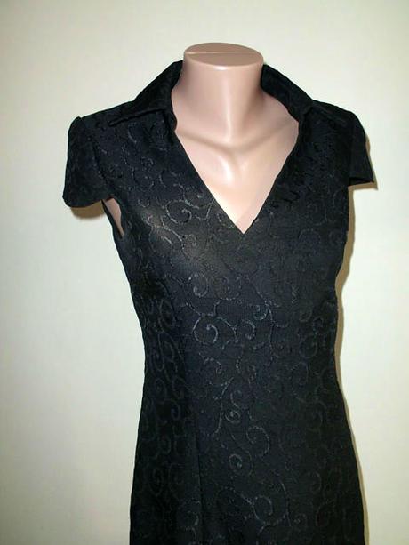 Neprehliadnuteľné šatičky s 3-d motívom, veľ. s-m, s