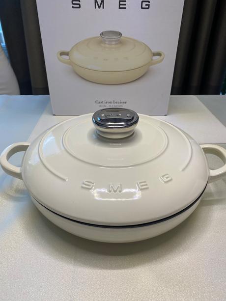 Liatinová panvica smeg, 