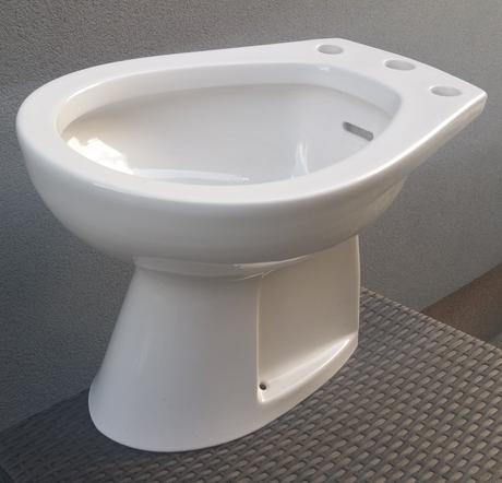 Bidet - dobrý stav, nebol namontovaný,