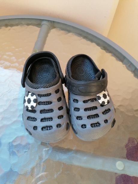 Futbalové croksy, 23