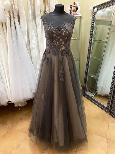 Spoločenské šaty vo veľkosti m, m