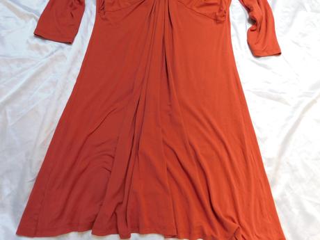 Luxusne upletove šaty, 40