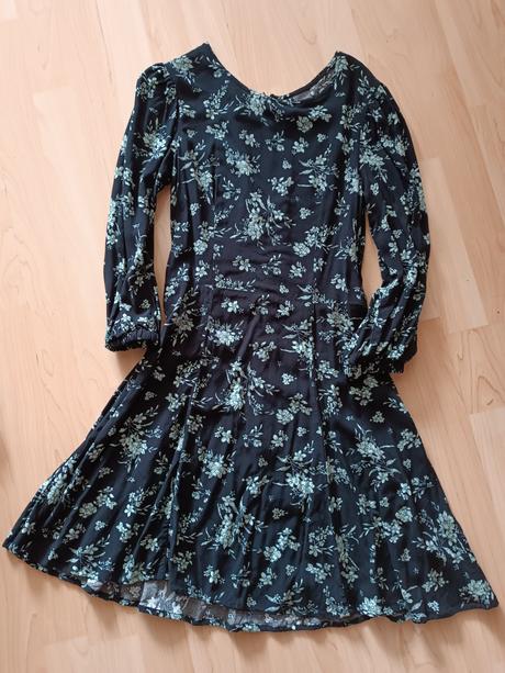 Dievčenské šaty xs, 34