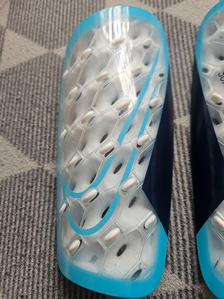 Chráničke nike mercurial,