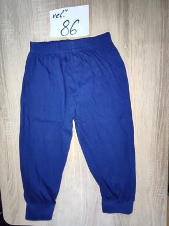 Pyzamove teplaky, 86