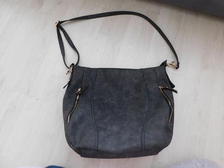 Priestranná kabelka, 