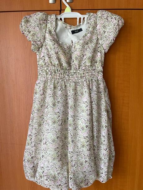 Dievčenské letné kvietkované šaty., f&f,116