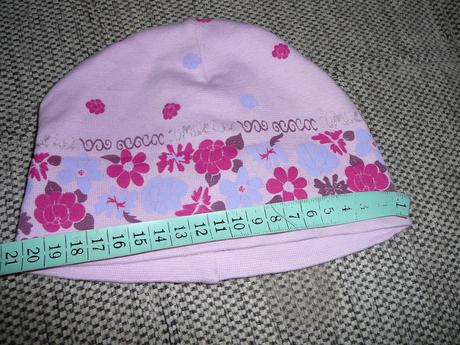 Fialkova capicka elasticka, 92