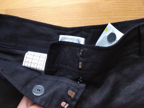 Slušné čierne krátke nohavice pas 42x2, promod,40