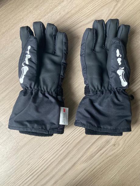 Lyžiarske rukavice kostlivec, 146