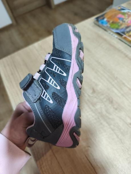 Turistické topánky, 28