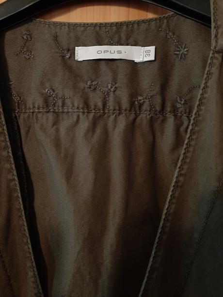 Vestička na zapínanie olivová, 38