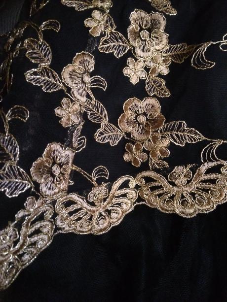 Dlhe spoločenské šaty, 36