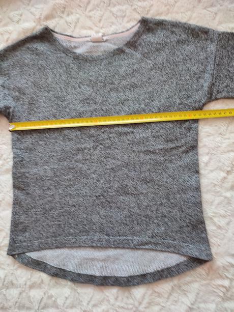 Hrubšie tričko,vzadu predĺžené,top stav, h&m,146