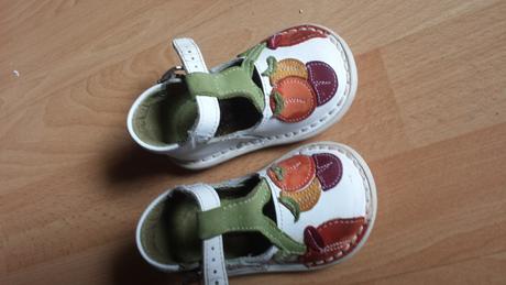 Celokozenne sandalky, 19