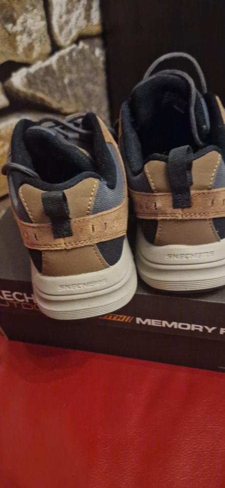 Botasky skecherss, 42