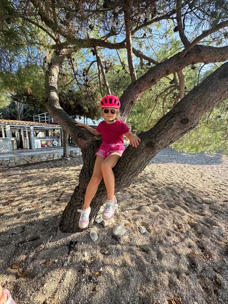 Kvalitná značková prilba na bicykel, s