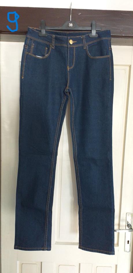 Tmavomodré rifle, 38