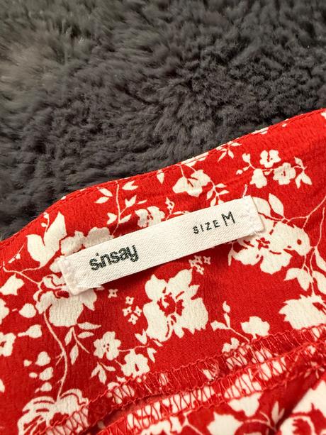 Sinsay cervene kvetovane saty biele kvety kratke, sinsay,m
