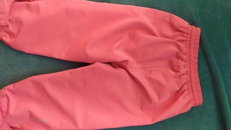 Dievcenske nohavice do dazda a blata, 98