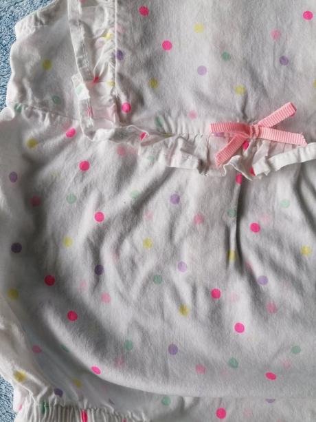 Overal s čelenkou, 80