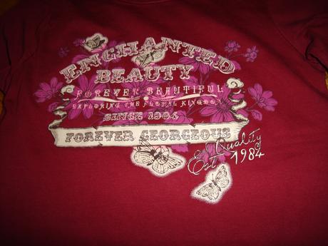 Bordové tričko s kvetmi veľ. 134-140, c&a,134