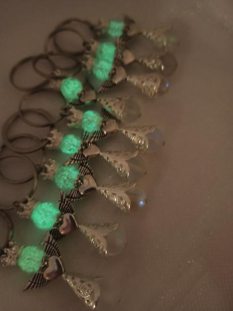 Kľúčenka anjel so srdcom, hlavička fluorescentna, 