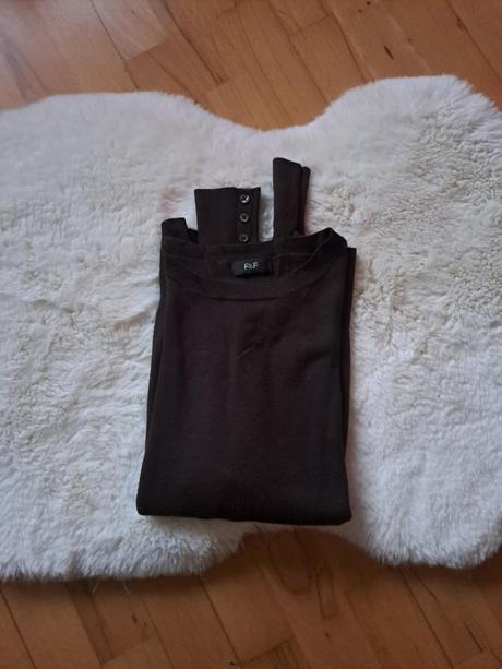 Tmavo hnedy svetrik, f&f,m