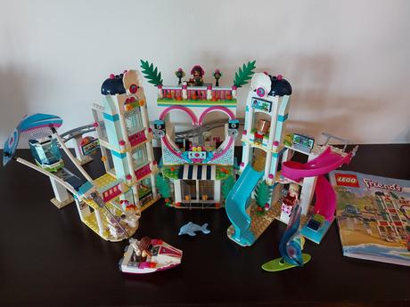 Lego friends 41347 areál mesta heartlake, 
