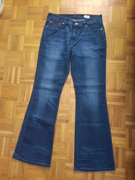 Dámske zvonové rifle, levis,40