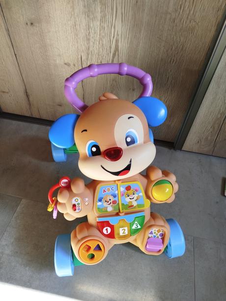 Chodítko psík fisher price, 