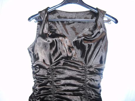 Sexy lesklé šaty, s