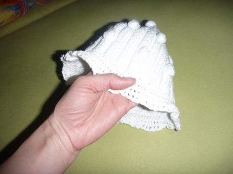 Rozkosny biely bambulkovy klobucik v.80/86, 86