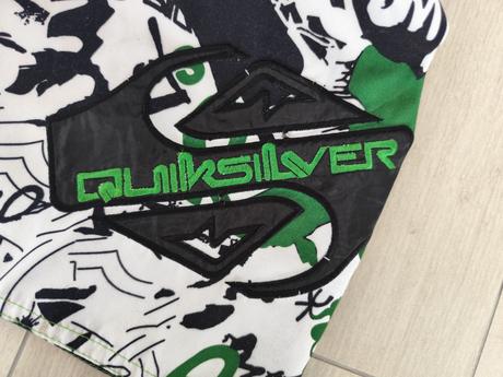 Predám kraťasy quiksilver, 