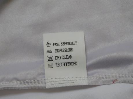 Velmi pekne šaty, 40