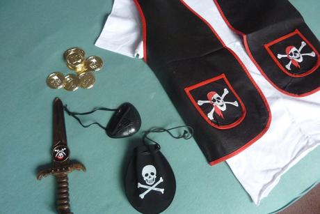 Karneval.kostým pirát,