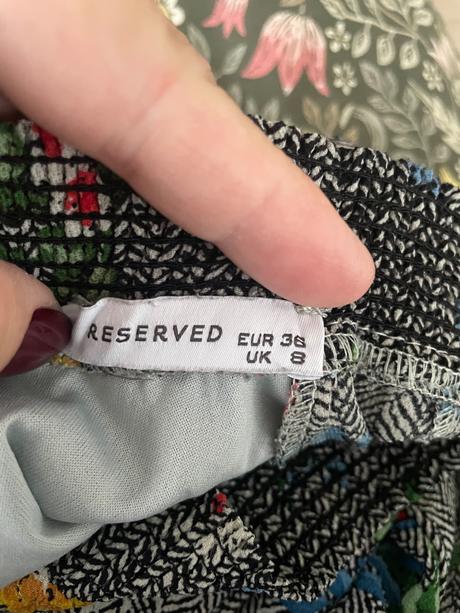Kvetovane saty s volanom a stojacikom, reserved,36