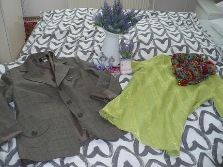 Výhodný balík vecí č m-l 40-42+kabelka +pančuchy, m