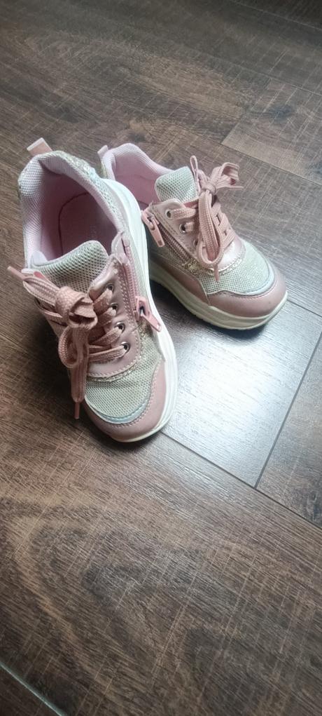 Botasky, graceland,25