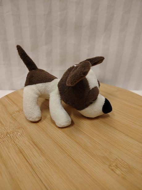 Plyšový krémovo hnedý psík, 21 cm, 