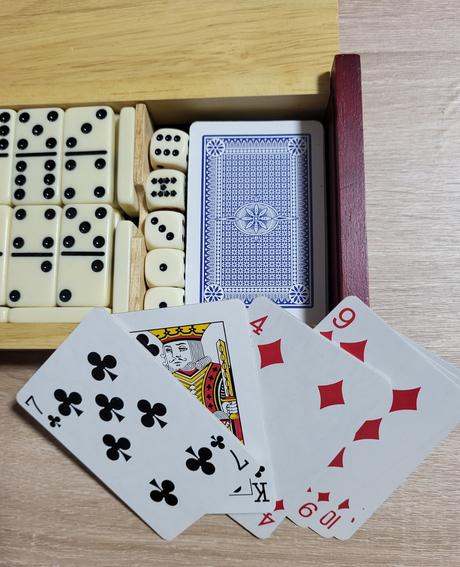 Drevená sada spoločenských hier 4v1,