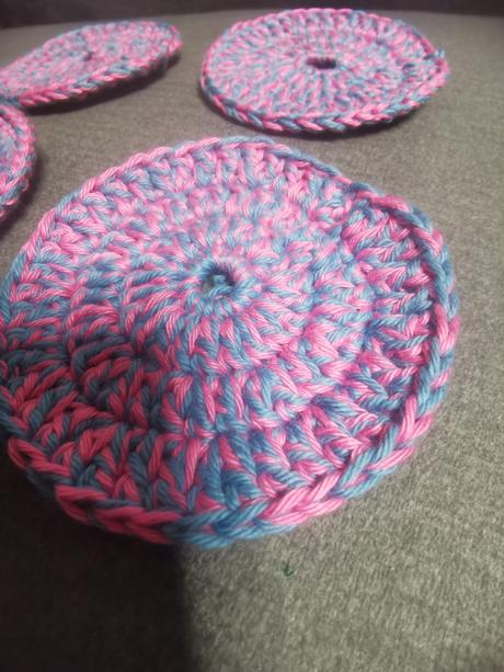 Háčkované podpivníky,