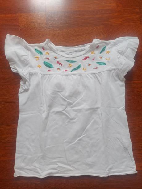 Tricko, reserved,128